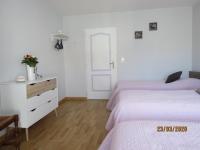Dreibettzimmer mit Balkon