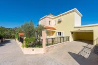 Villa with Garden View