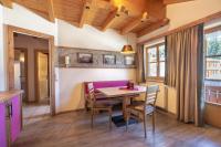 Apartamento de 1 dormitorio con balcón y vistas a la montaña 