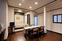 Japanese Western Room Universal Twin Room 2-3 adult