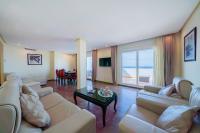 Apartament cu 4 dormitoare cu vedere la mare