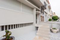 UNIQUE Modernist Duplex apartment & PARKING - B&B