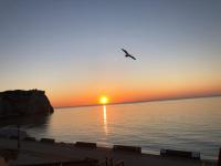 Apartamento de 1 dormitorio con balcón y vistas al mar