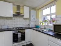 B&B Portsmouth - Stopover at LOWCAY APARTMENT D with allocated parking - Bed and Breakfast Portsmouth