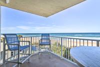 Luxe Oceanfront Condo with Pool, Beach Access and Gear - B&B