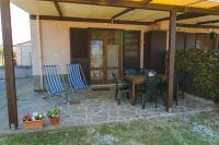 One-Bedroom Apartment with Garden