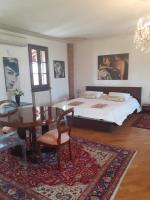 Kamer met Kingsize Bed en Uitzicht op de Tuin