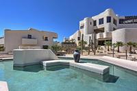 B&B Cabo San Lucas - Resort-Style Beachfront Getaway with Pool and Balcony! - Bed and Breakfast Cabo San Lucas
