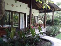 Villa Adi Lush