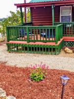 Top of the Hill RV Resort & Cabins - B&B Waring