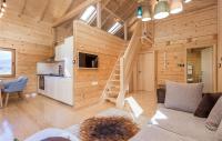 V's place - wooden house with heated pool and outdoor sauna - B&B Otočac