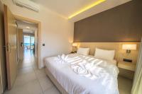 Superior One-Bedroom Apartment with Sea View