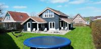 B&B Zeewolde - The Black House - Luxurious Holiday Villa Zeewolde - Bed and Breakfast Zeewolde