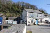 The Five Pilchards Inn - B&B Helston