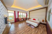 Camera Matrimoniale Deluxe con Balcone e Vista Mare