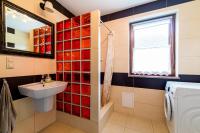 Camera Basic Doppia con Letti Singoli con Bagno in Comune