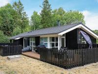 B&B Hals - 8 person holiday home in Hals - Bed and Breakfast Hals
