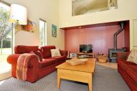 Three-Bedroom House - Lofthouse 1