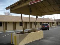 Lone Pine Budget Inn - B&B