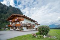 Gästehaus Luxner - B&B Strass im Zillertal