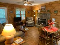 Misty Creek Log Cabins - B&B Maggie Valley