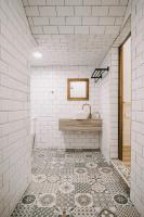 Deluxe Double Room with Shower and No Window