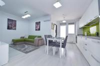 Stylish Stay - Executive - private parking and central location - B&B Oradea