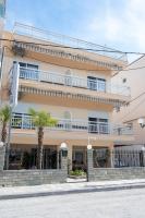 Μpasias Apartments - B&B