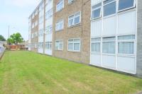 Wentworth Apartment with 2 bedrooms, Superfast Wi-Fi and Parking - Chambres d'hôtes Sittingbourne