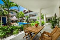 Poolside Bliss Private Terraces with Jacuzzi - B&B Tulum