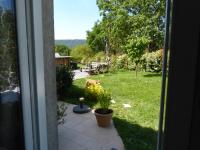 Camera Matrimoniale con Vista Giardino