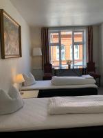 Twin Room with Shared Bathroom