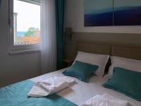 Family Beachfront Apartment - Ferienwohnung Petrovac na Moru