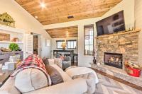 Putt-Putt, Pickleball and Trails Glenville Getaway - B&B Glenville