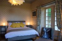 Zimmer mit Kingsize-Bett