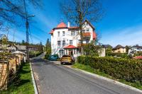 Apartamenty Izerskie - ul. Wczasowa 8 - B&B Świeradów-Zdrój