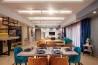 Waterfront Designer 2BR - 5 min to Airport - Bed and Breakfast Caïro