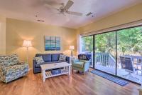 Walk to Forest Beach Hilton Head Getaway! - B&B