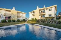 Apt Galé Garden AA by Algarve Villa Holidays - B&B Albufeira