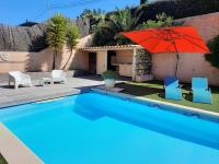 Villa Madysan climatisée St Aygulf, piscine privée, proche de la mer - B&B Saint-Aygulf