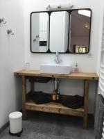 Chambre Lit Queen-Size - Vue sur Jardin