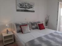One-Bedroom Apartment with Terrace with Sea View (2 Adults)