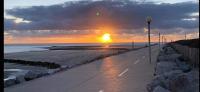 TERRASSE -100 m PLAGE -parking moto-GRAND APPARTEMENT-8 PERS - Bed and Breakfast Berck