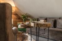 One-Bedroom Apartment with Fireplace