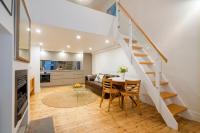 B&B Melbourne - Beachside luxury loft apartment - Bed and Breakfast Melbourne