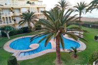 Estupendo apartamento en primera línea de playa y con vistas al mar - Chambres d'hôtes Denia