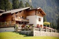 B&B Klosters Platz - Berghaus Alpenrösli - Bed and Breakfast Klosters Platz