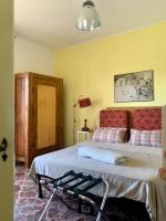 Double Room with Balcony and Garden View