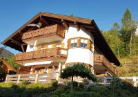 B&B Mittenwald - Ferienwohnungen Romeo-Julio-Mittenwald - Bed and Breakfast Mittenwald