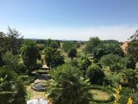 Domaine de Ménerque - petit château avec piscine - Chambres d’hôtes